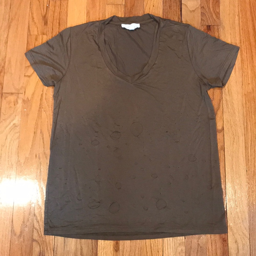 Amazing detailed v neck t shirt